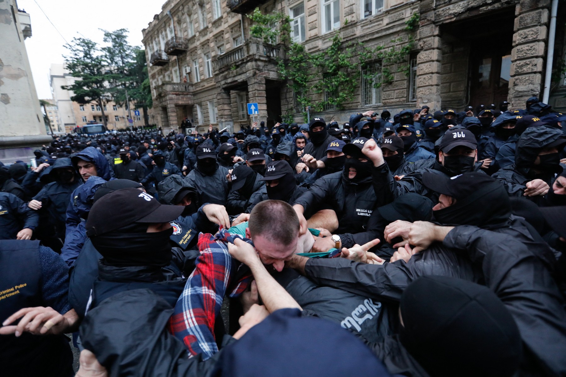 Georgians protest against government's proposed foreign influence transparency bill
