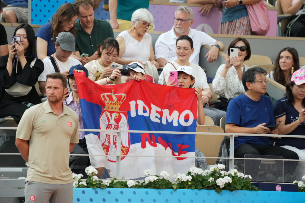Pariz, 1. avgusta 2024.- Srpski teniser Novak Ðokoviæ igra meè èetvrtfinala na Olimpijskim igrama protiv Grka Stefanosa Cicipasa. FOTO TANJUG/ STRAHINJA AÆIMOVIÆ/ bs