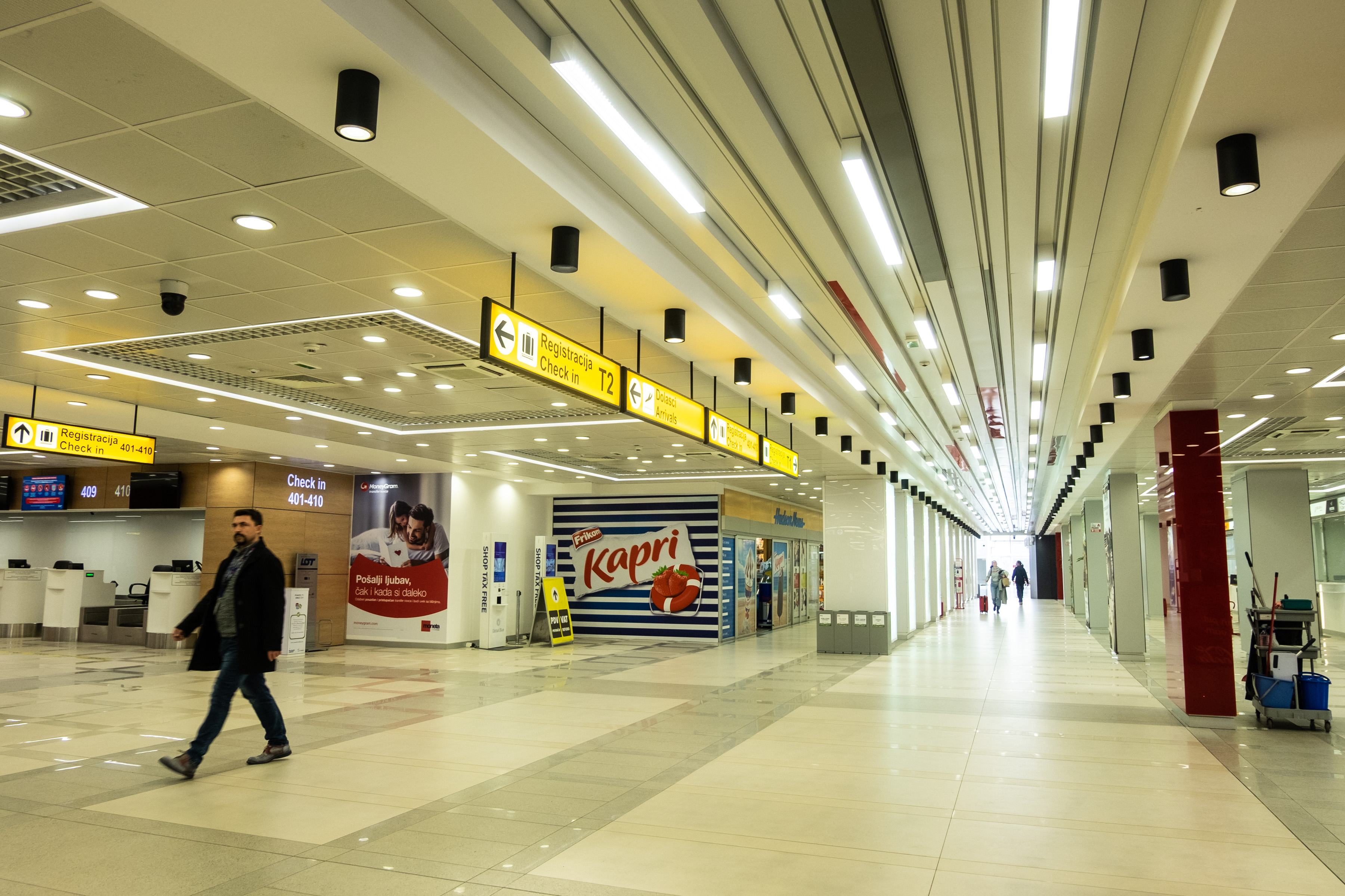 Beograd, 18. marta 2020 - Beogradski aerodrom "Nikola Tesla" skoro prazan. FOTO TANJUG/TANJA DROBNJAK/bs