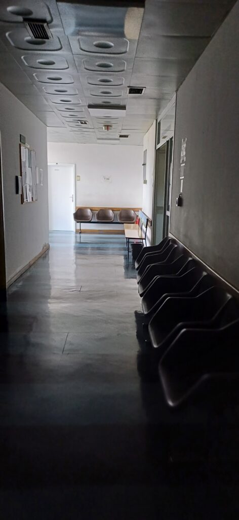 Tema: Nema termina, pacijenata, ni lekara - Reporteri Nova.rs 3 sata u čekaonici Doma zdravlja Voždovac