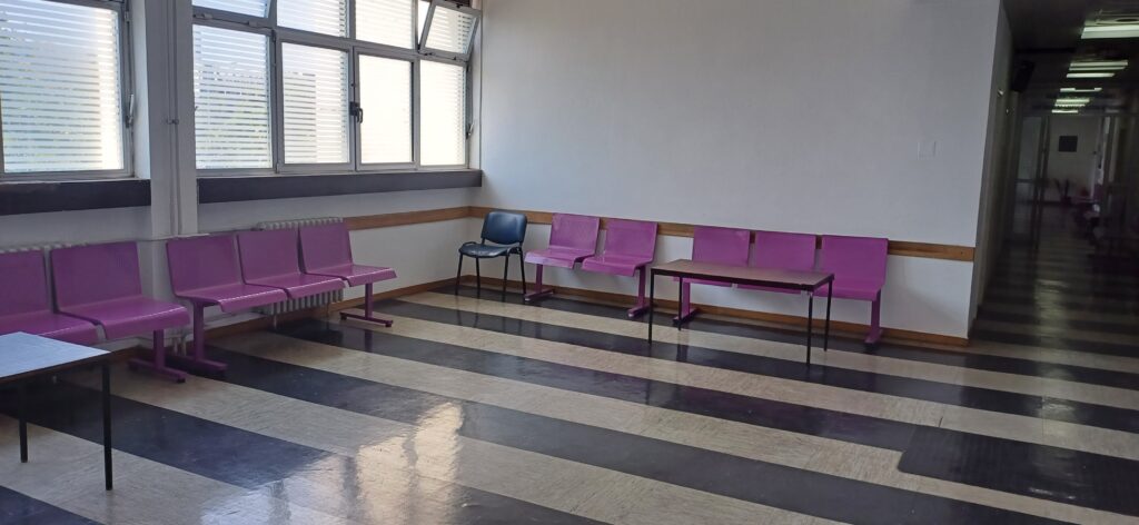 Tema: Nema termina, pacijenata, ni lekara - Reporteri Nova.rs 3 sata u čekaonici Doma zdravlja Voždovac