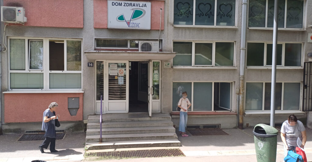 Tema: DZ Voždovac
kaver: Kolaž
sa fotke na kojoj je raspored rada lekara blurujte imena doktora
ubacite sve u galeriju i zasebno
tag: Dom zdravlja Voždovac