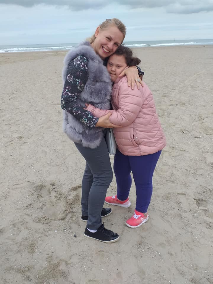 Silvana Veselinović sa ćerkom Unom, Jagodina, ćerka Una, devojčica, Daunov sindrom Foto: Privatna arhiva