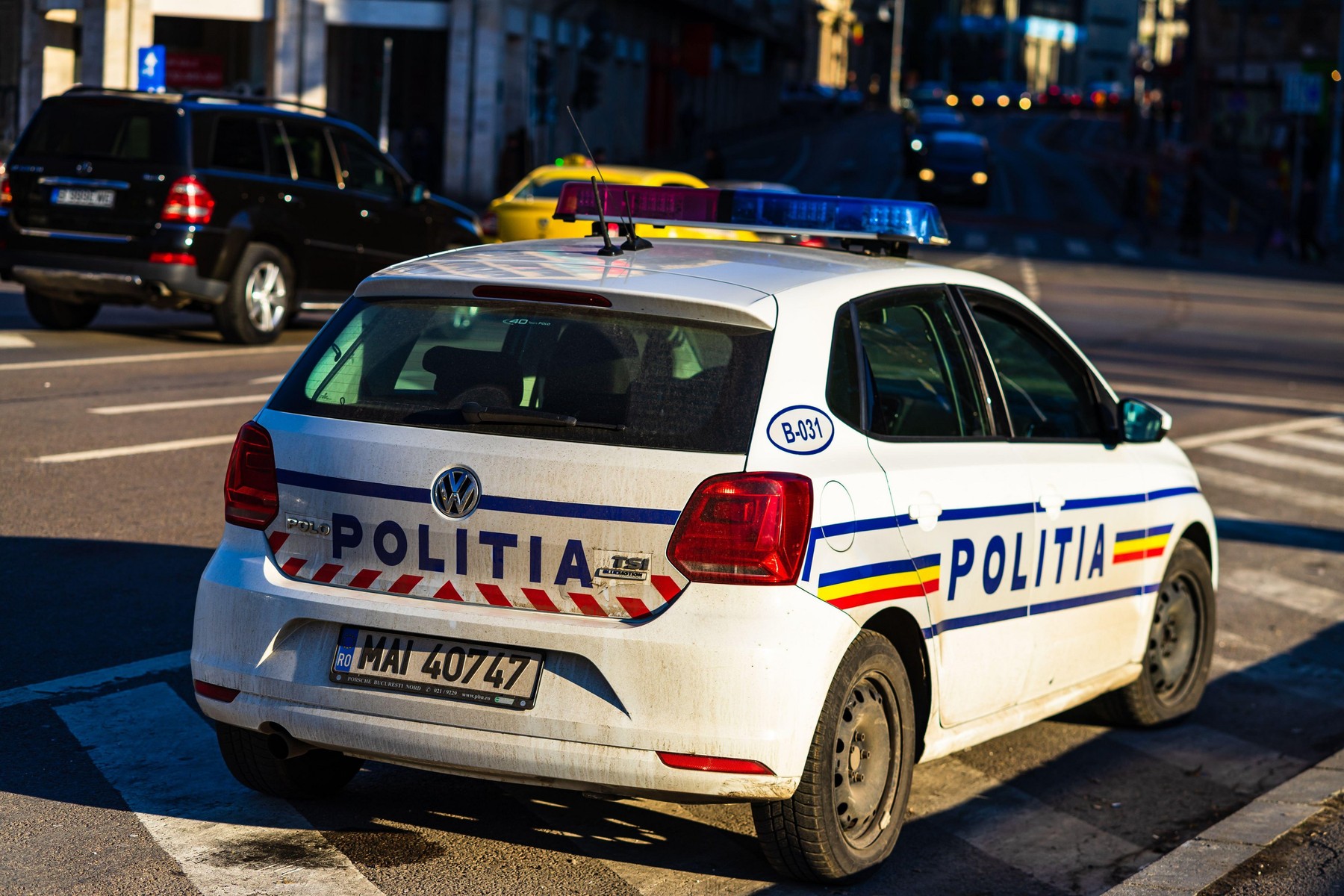 policija rumunija Police car (Politia Rutiera) parked in a junction in downtown Bucharest, Romania, 2020