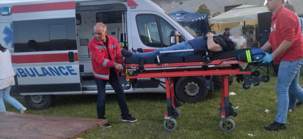 Muškarac teško povređen tokom proslave 1. maja u selu kod Gadžinog Hana. Gadžin Han, tuča