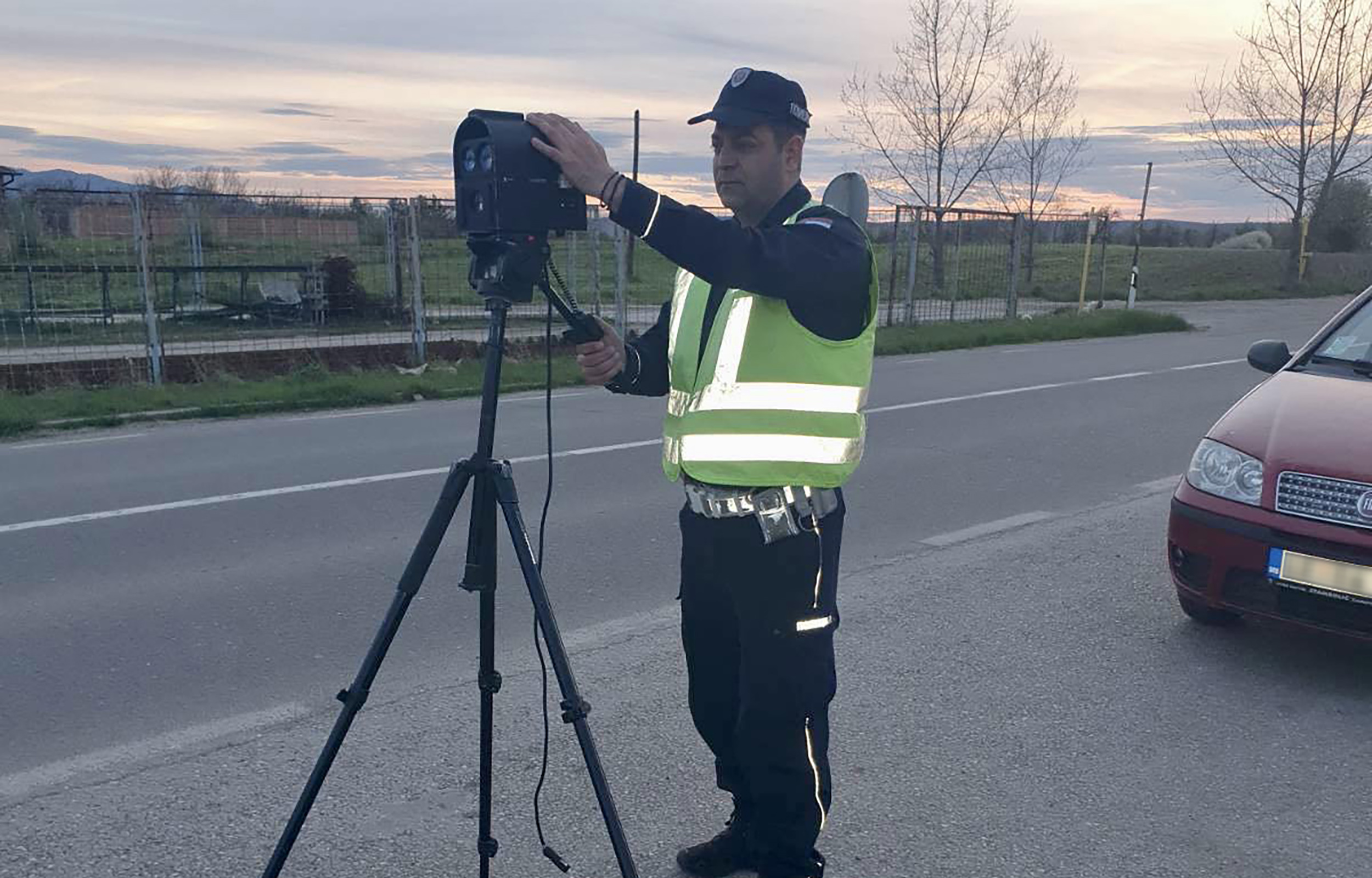 SLUŽBENICI SAOBRAĆAJNE POLICIJE