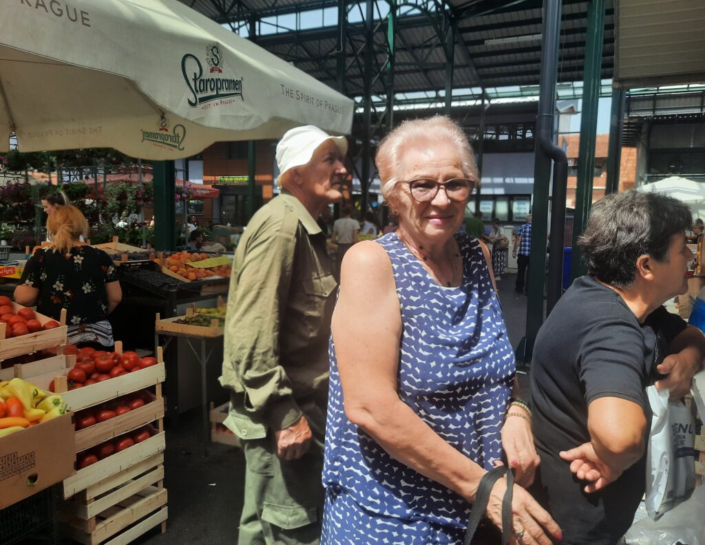 Užice, pijaca, krov na pijaci u Užicu, prodavci i kupci Foto: Slavica Panić/Nova.rs