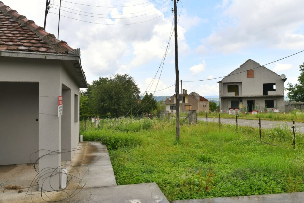 Gornje Nedeljice 28.06.2024. Prodate kuće, napuštene kuće, Marš na Drinu, Ne damo Jadar, Rio Tinto, litijum. Kreni Promeni pešačenje do Gornjih Nedeljica, Gornje Nedeljice Foto: Goran Srdanov/Nova.rs