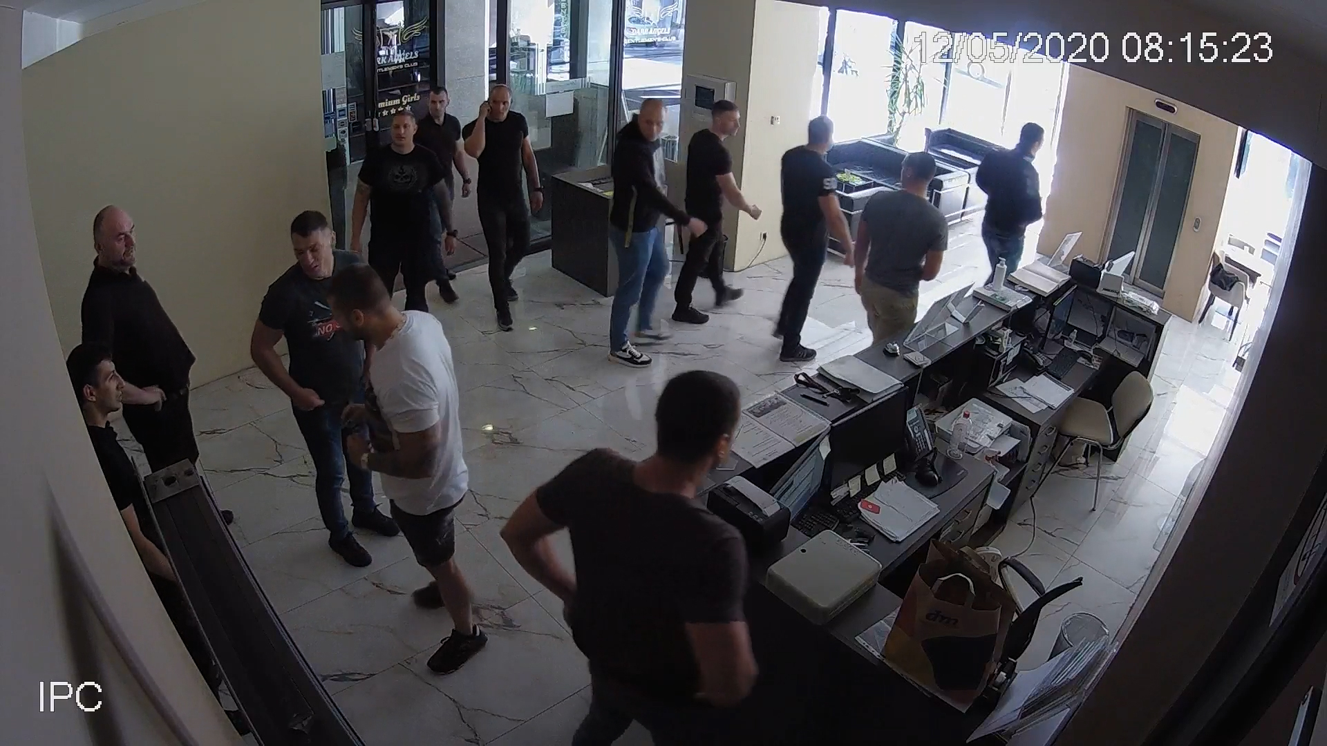 Belivuk_i_Miljkovic_otimanje_hotela_GP