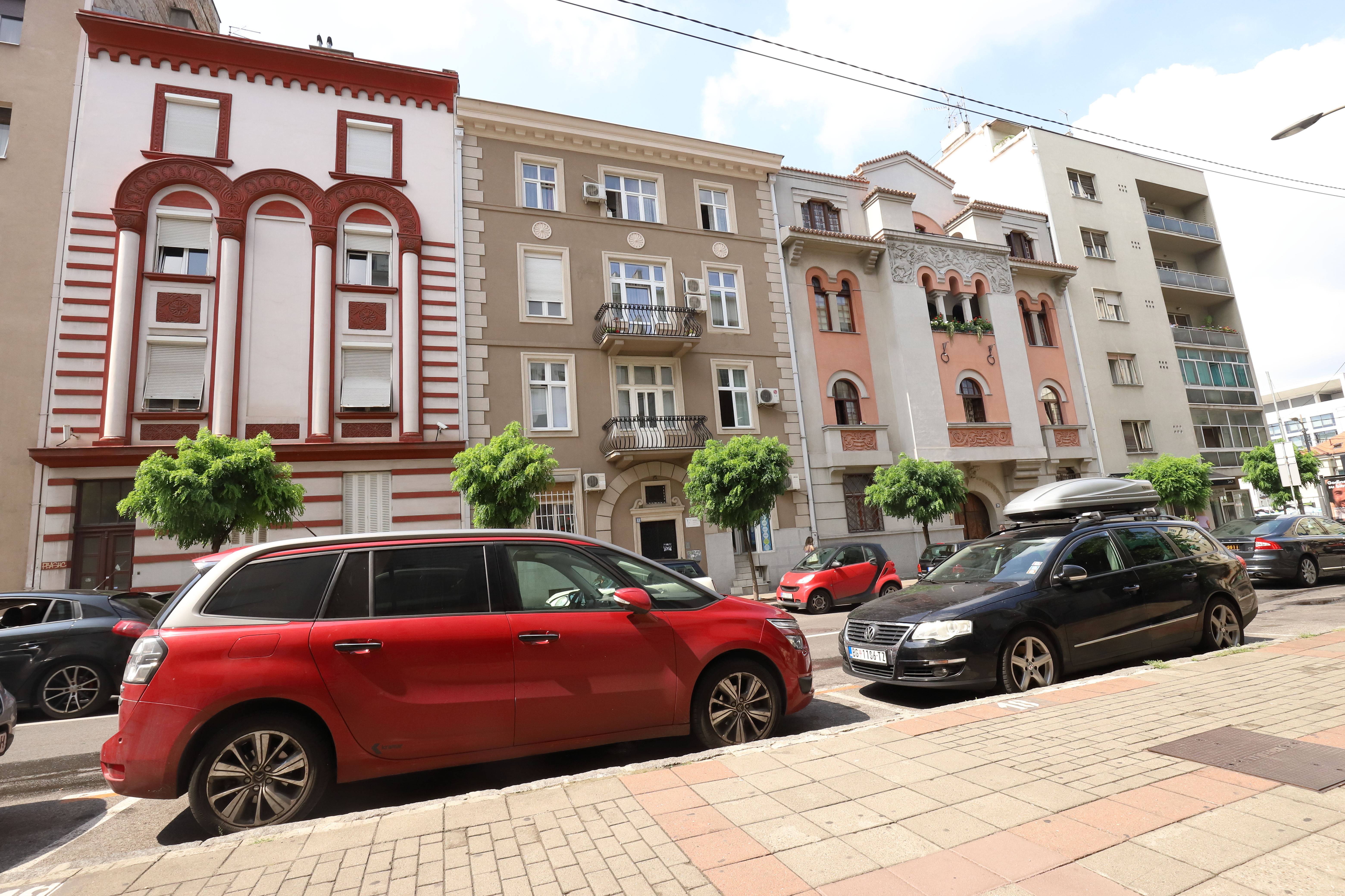 Serbia,,Belgrade,,Njegoseva,-,July,30,,2019:,Different,Styles,In