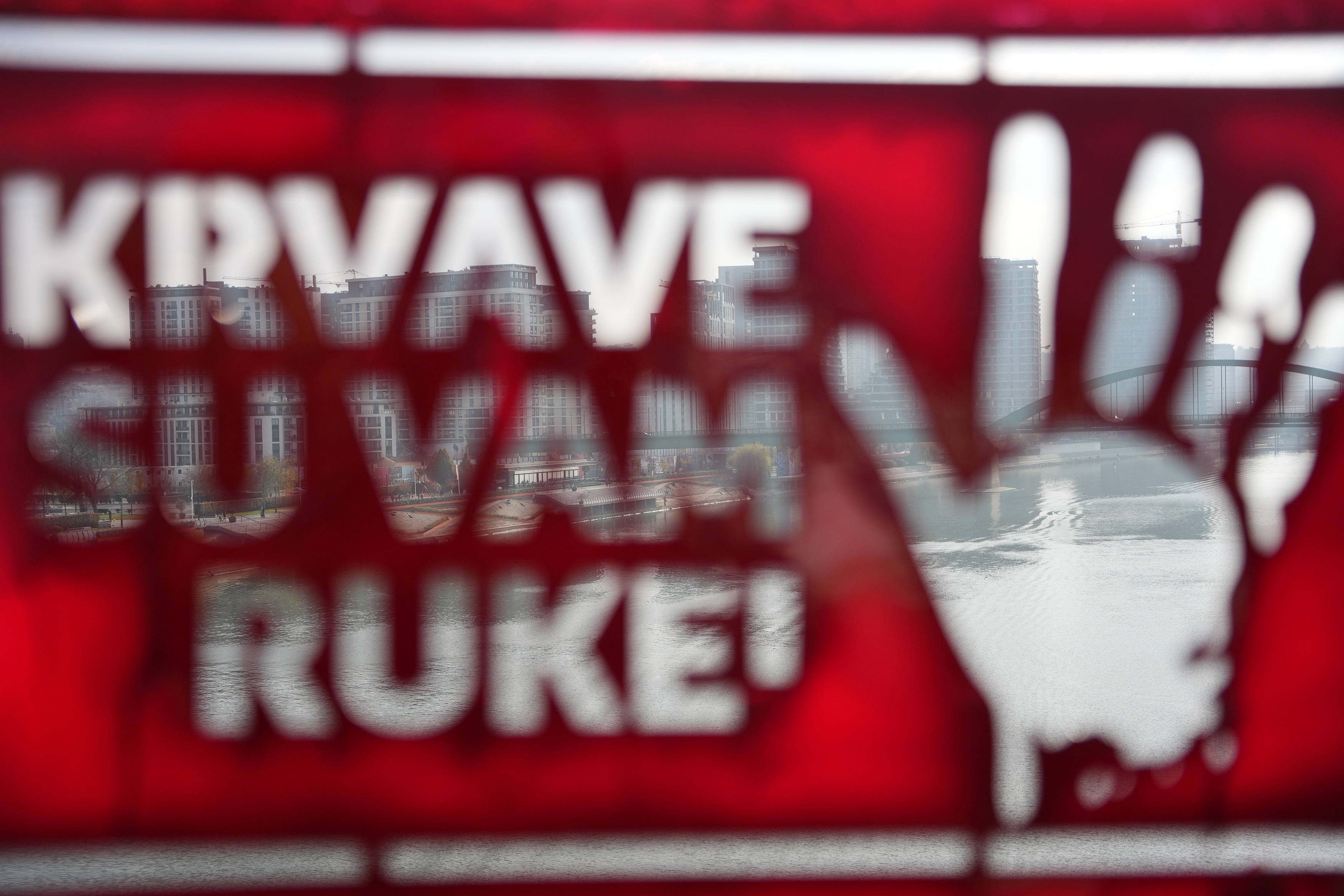 Krvave su vam ruke Foto: Zeleno-levi front na Brankovom mostu