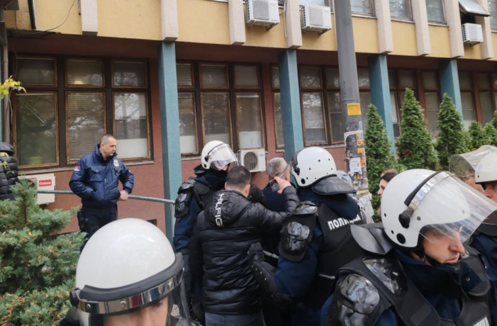 novi sad sud tuzilastvo blokada opozicija policija guranje