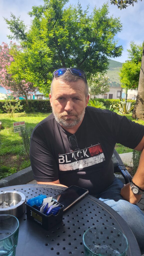 ratni veteran, Vojska Republike Srpske, Centar za nenasilnu akciju, Perica vočkić