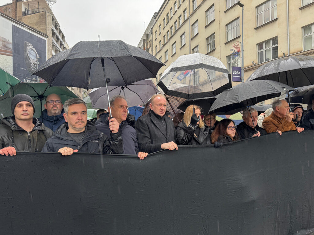 dragan djilas šutanovac SSP stranka odrzala na brankovom mostu 15 minuta Stani srbijo