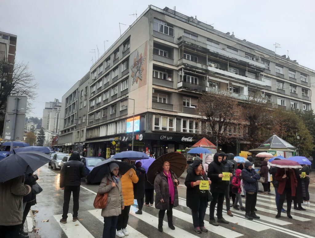 Užice, 22.11.2024. Akcija Stani Srbijo. 15 minuta tišine za nastradale u nesreći na Železničkoj stanici u Novom Sadu Foto: Slavica Panić/Nova.rs