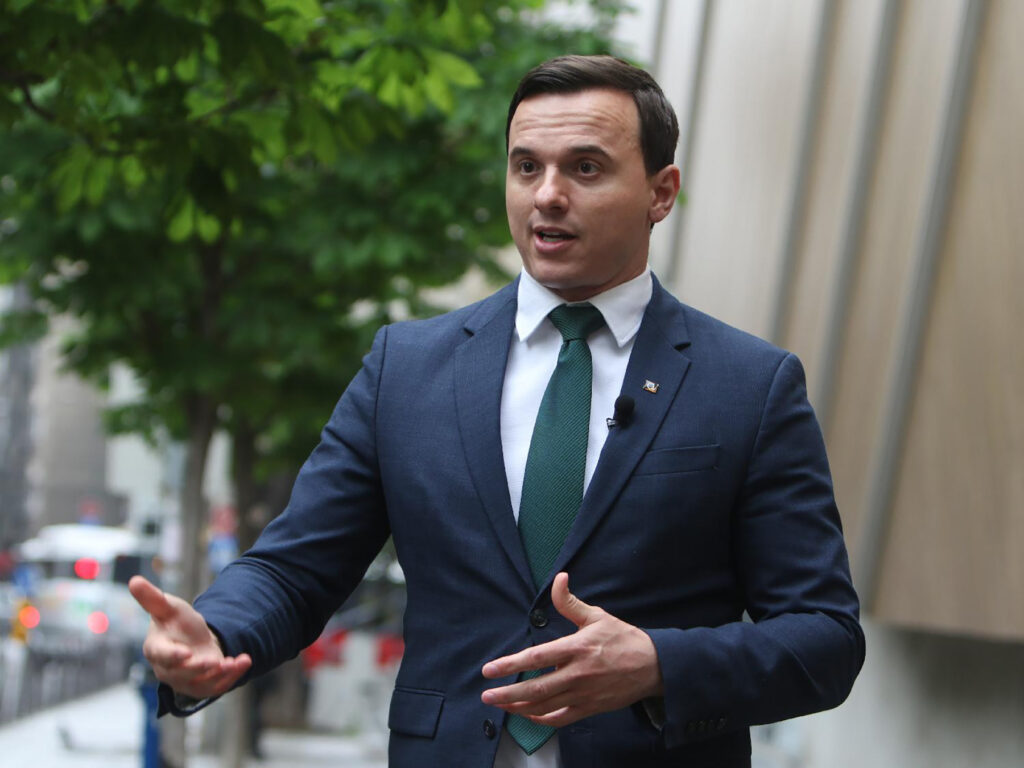 Mesto: BEOGRAD
Datum: Sun Apr 21 12:14:42 CEST 2024
Dogadjaj: EVROSERVIS/KVAKA 23 - izjava FoNetu direktora Instituta za evropske poslova Naima Lea Beširija u okviru serijala Kvaka 23
Fotoreporter: Milica Vučković
Ličnosti: Naim Leo Beširi
Izvor: FoNet