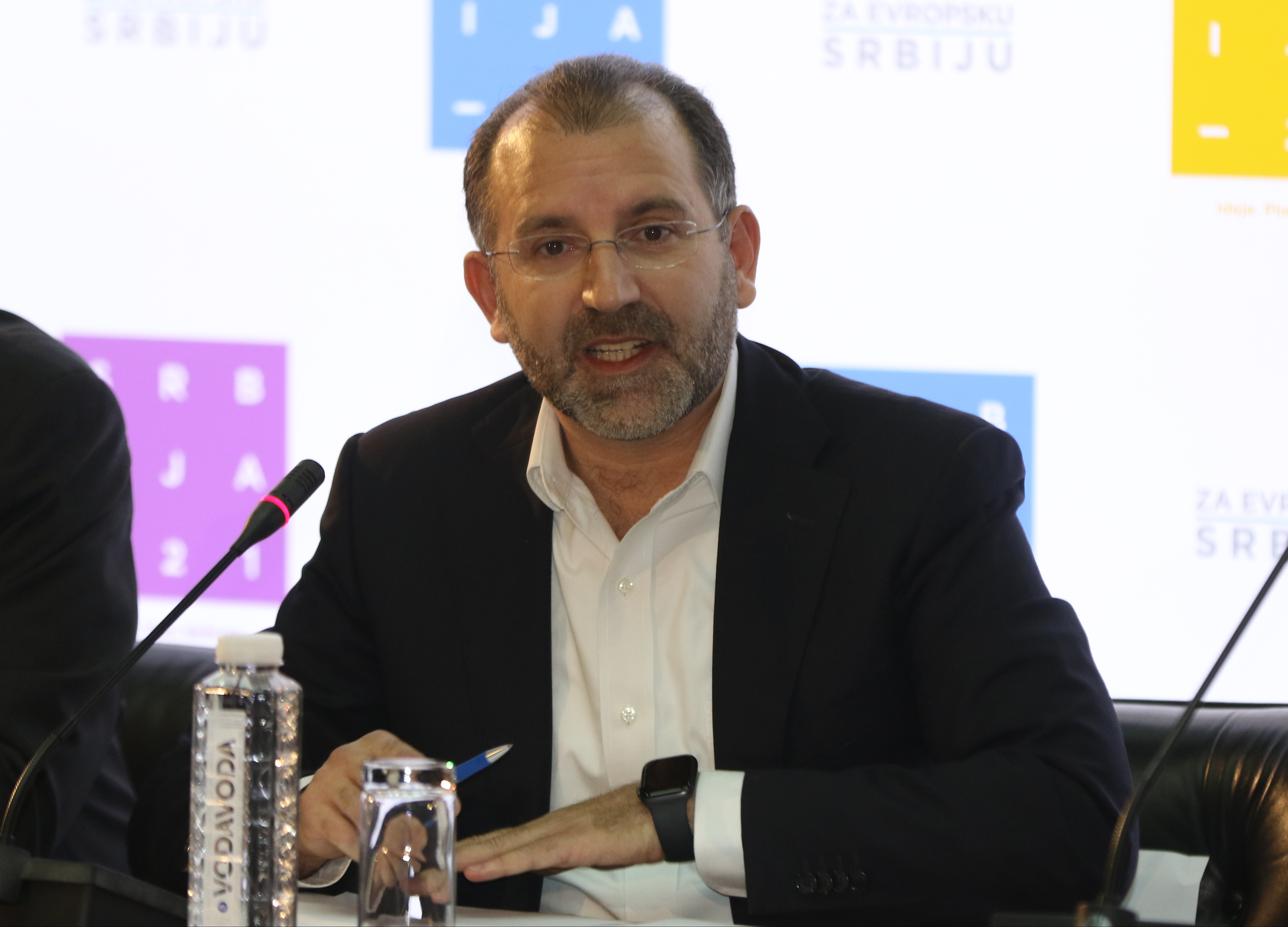 The round table of the organization "Serbia 21" was held in the Sava Center.Odrzan okrugli sto organizacije "Srbija 21" u Sava centru.