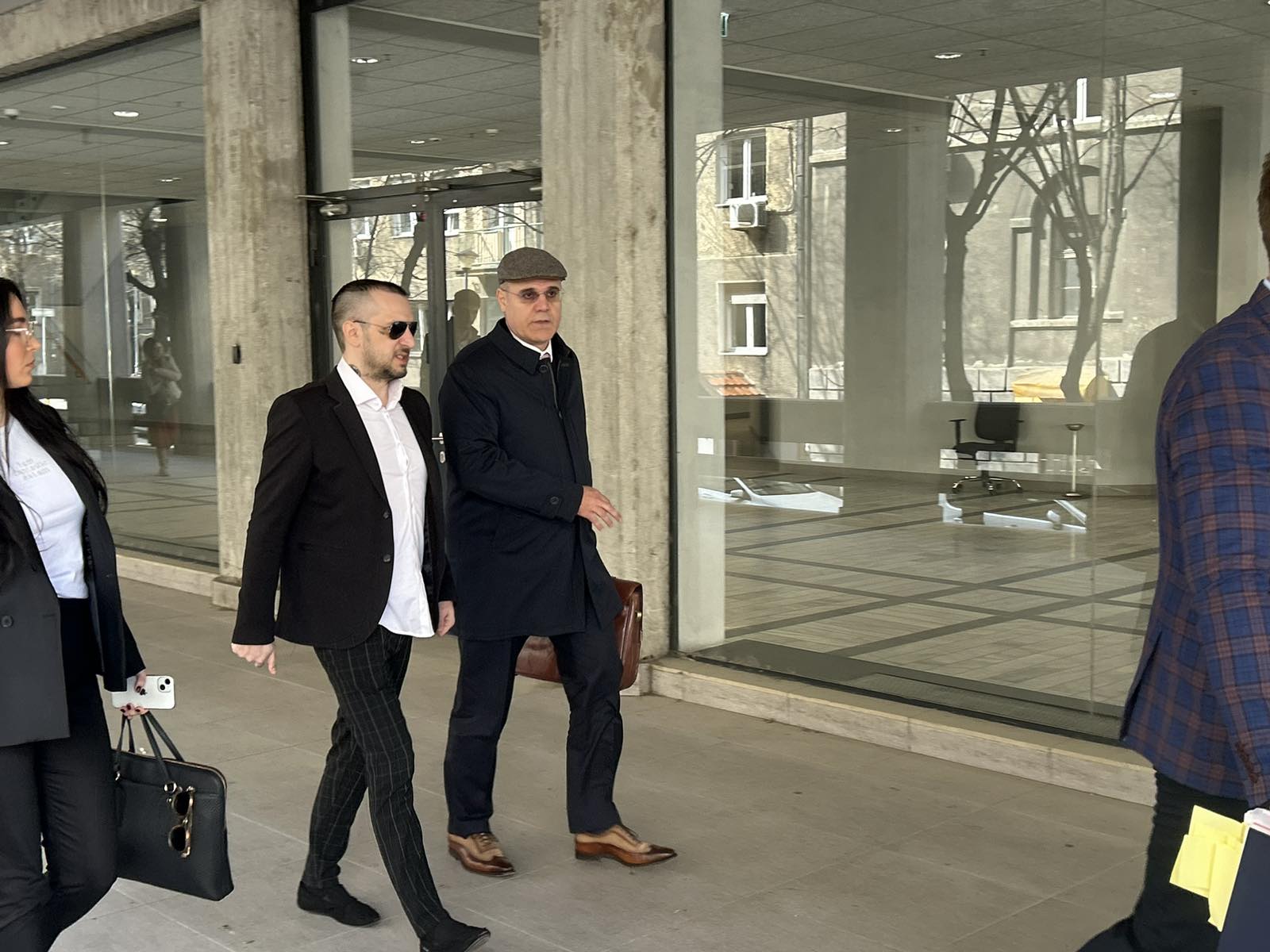 IMG-6e141f3d1034e6e667ebd0171bde61f1-V