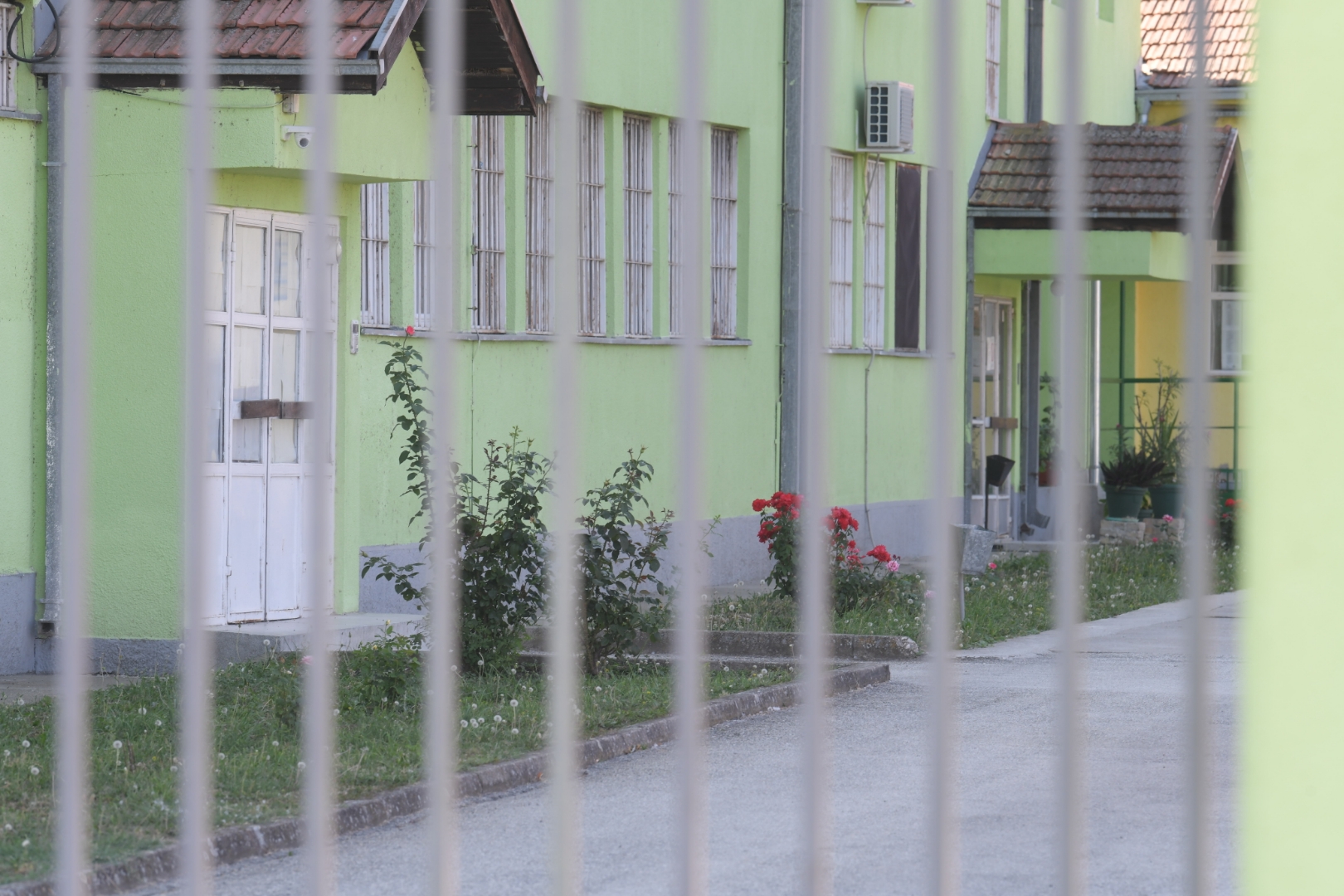 Beograd, 05.08.2022. Zatvor Padinska Skela, čuvar Nenad Izgarević štrajkuje glađu Foto: Dragan Mujan/Nova.rs