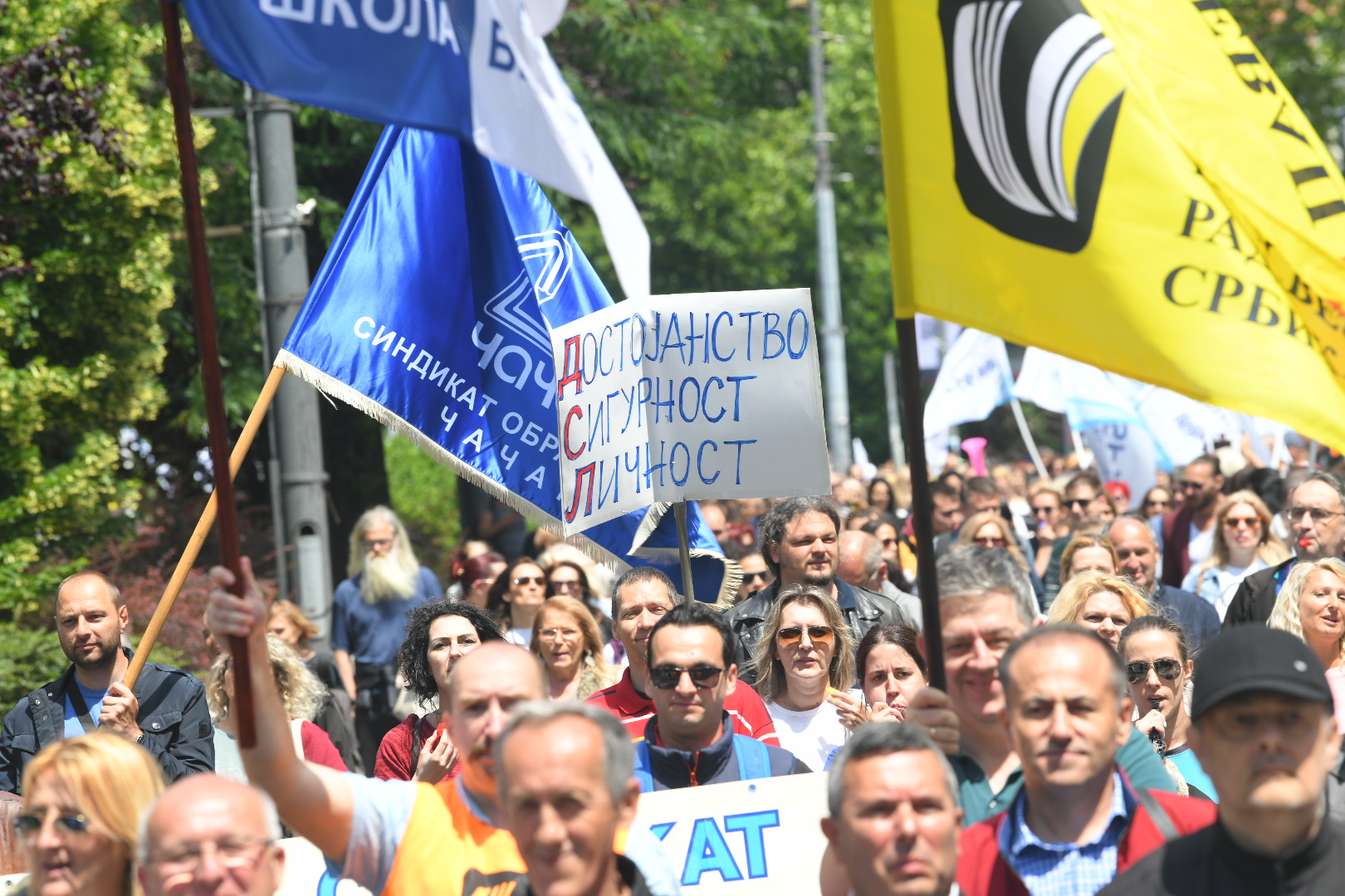 Beograd 16. maj 2024. Protest prosvetnih radnika ispsred Skupstine Srbije, protest upozorenja zbog nasilja nad profesorima po skolama Foto:Amir Hamzagić/Nova.rs