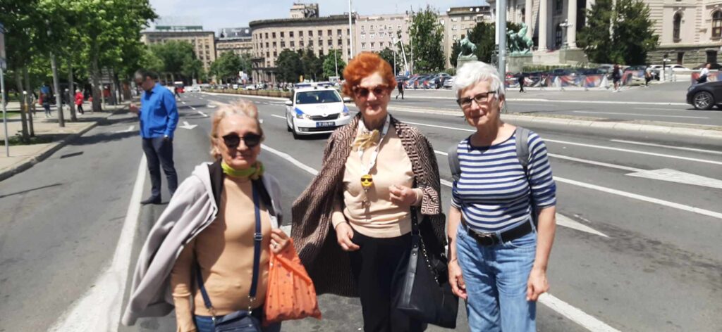 Građanke na protestu prosvetara kao podrška