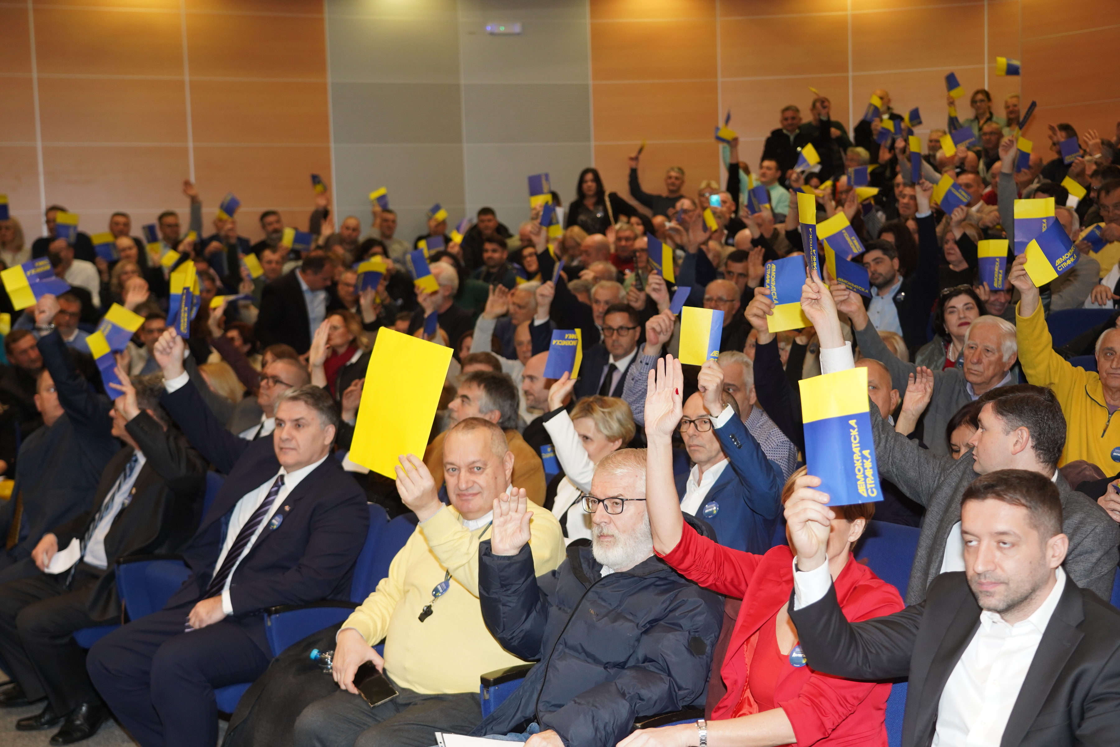 Democratic Party election assembly in the Old Town Hall hall.Izborna skupstina Demokratske stranke u sali GO Stari grad.