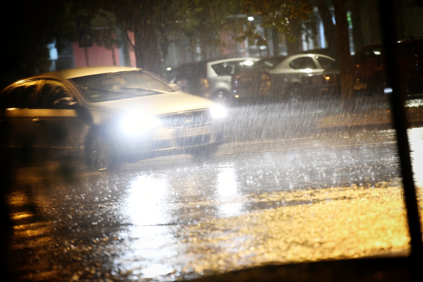 Beograd 24.09.2023. Kiša, pljusak, nevreme, vremenska prognoza, mrak, noć, veče Foto: Vesna Lalić/Nova.rs