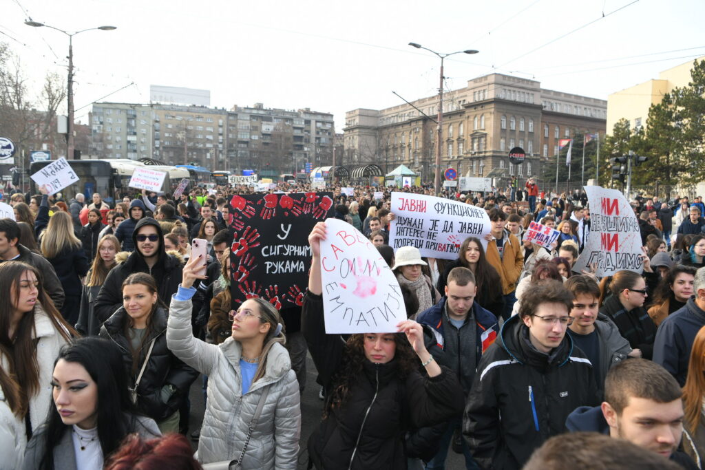 Beograd 18.12.2024. Blokada, Vukov spomenik, zastani srbijo, studenti, protest