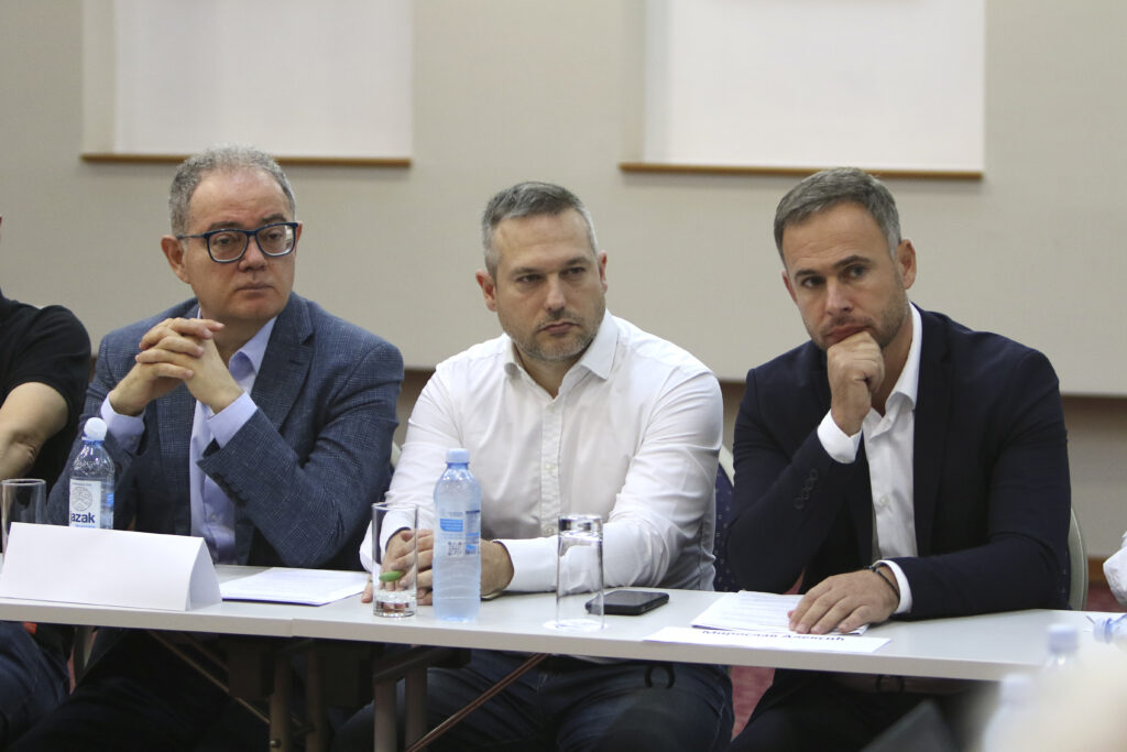 Okugli sto "Okviri strategije delovanja u borbi za opstanak srpskog naroda na Kosovu i Metohiji" Foto: FoNet/Milica Vučković