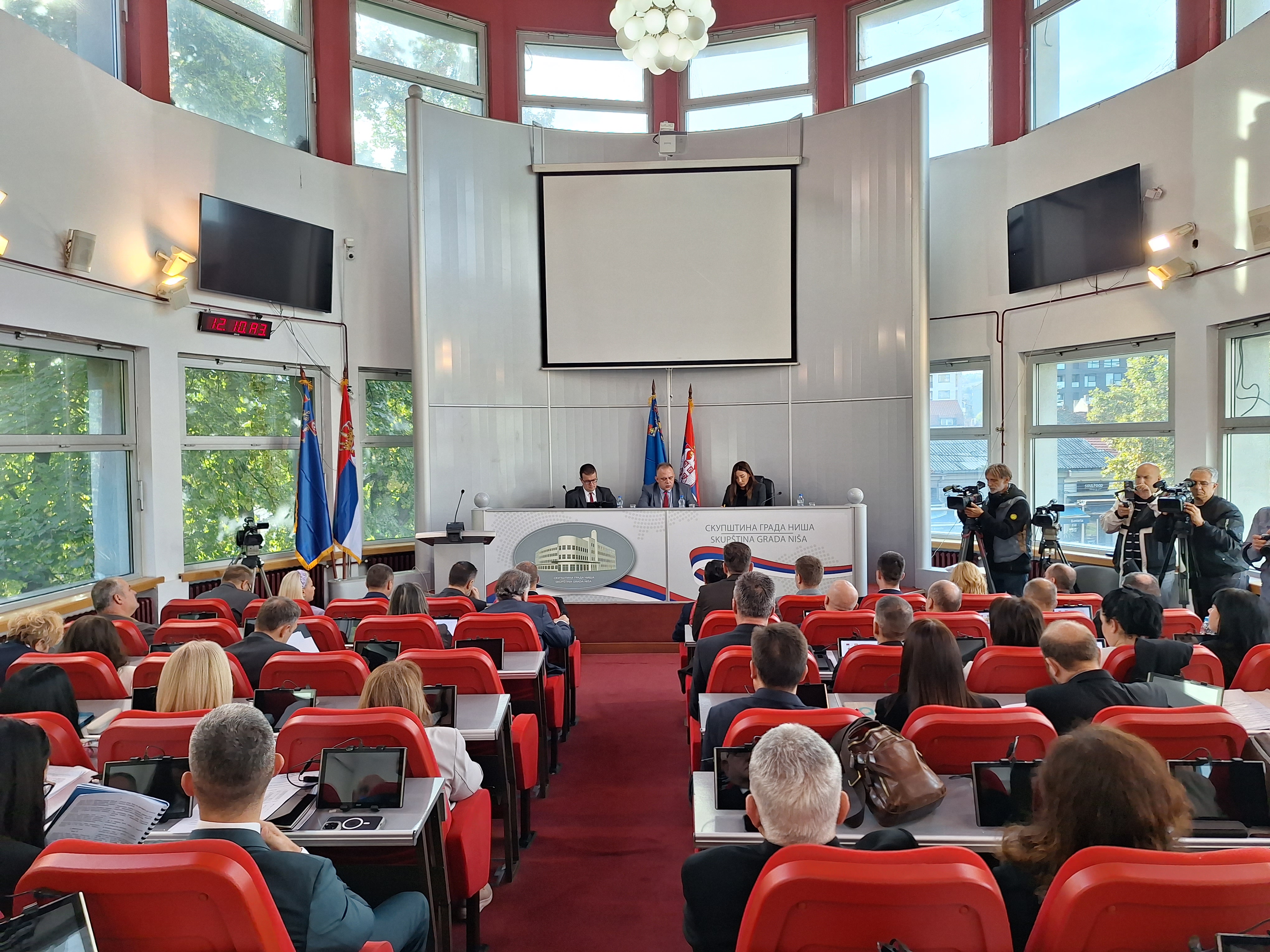 Niš 10.10.2024 Haos na niškoj skupštini  Skupština grada Niša