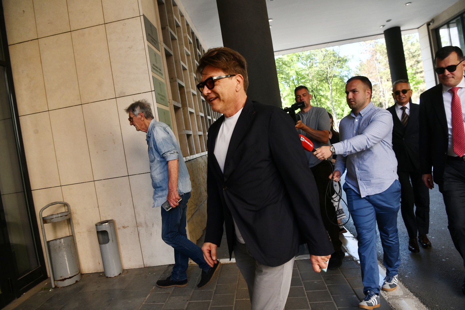 Beograd, 15. april 2024. Dragan Bjelogrlić, suđenje,  Suđenje glumcu Draganu Bjelogrliću povodom napada na reditelja Predraga Gagu Antonijevića, Predrag Gaga Antonijević , Foto: Vesna Lalić/Nova.rs