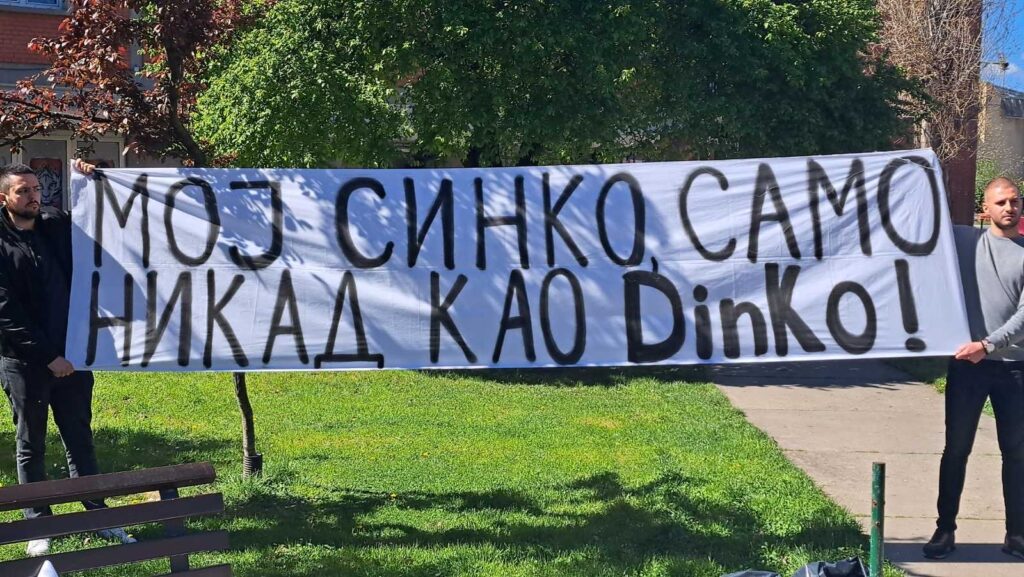 Protest u Novom sadu ispred filozofskog fakulteta dinko gruhonjić
