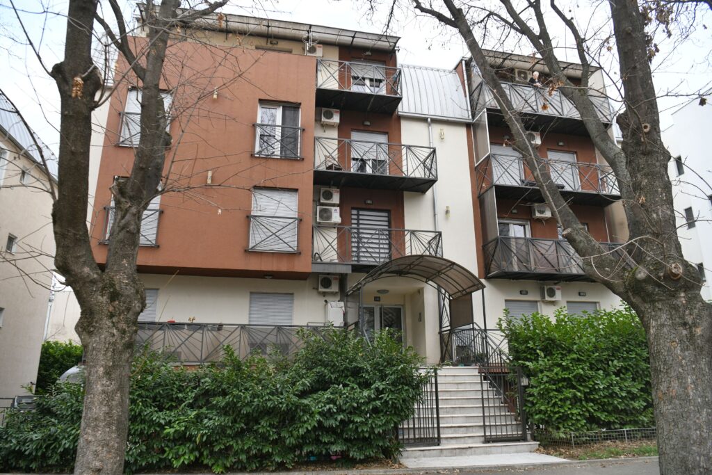 Beograd 10.02.2024. Gornjogradska 54B, zgrada, ulaz. Braća, porodica Panić, prostitucija Foto: Filip Krainčanić/Nova.rs