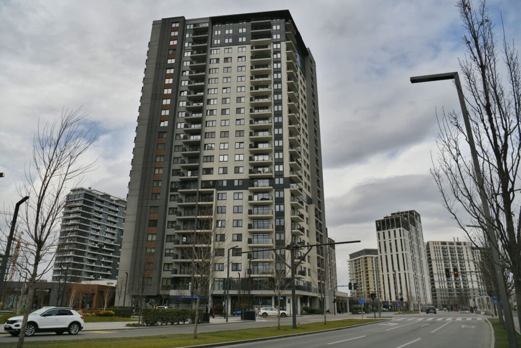 Beograd 10.02.2024. Bulevar Vudroa Vilsona 8a, zgrada, ulaz. Braća, porodica Panić, prostitucija Foto: Filip Krainčanić/Nova.rs