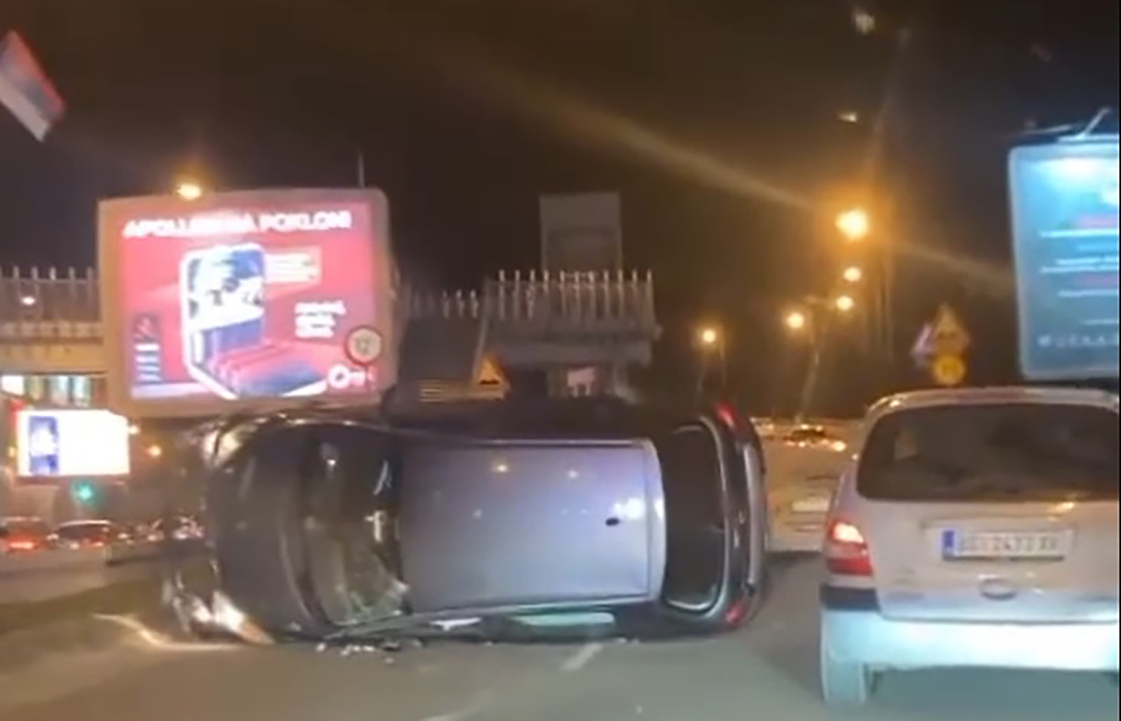 prevrnut automobil banovo brdo