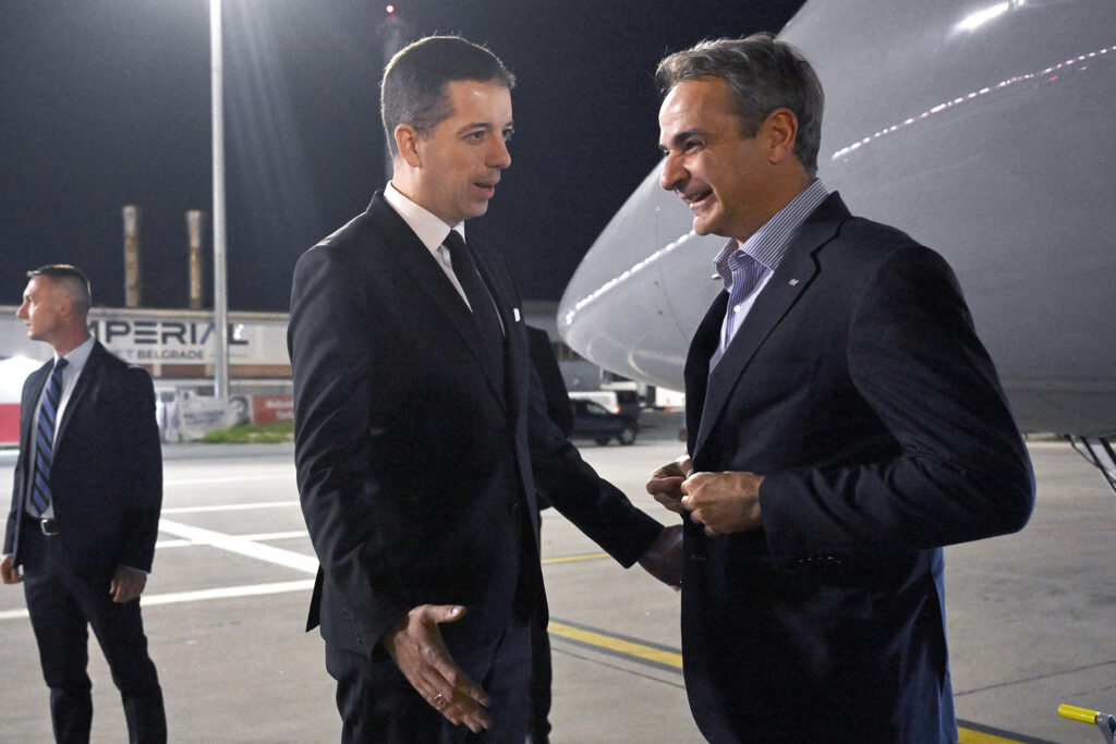 Beograd, 23. oktobra 2024. -  Ministar spoljnih poslova Srbije Marko Đurić dočekao je danas aerodromu "Nikola Tesla" grčkog premijera Kirjakosa Micotakisa. FOTO TANJUG/ Ministarstvo spoljnih poslova/ bg