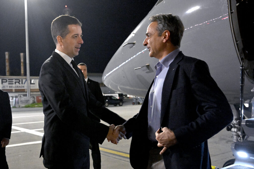 Beograd, 23. oktobra 2024. -  Ministar spoljnih poslova Srbije Marko Đurić dočekao je danas aerodromu "Nikola Tesla" grčkog premijera Kirjakosa Micotakisa. FOTO TANJUG/ Ministarstvo spoljnih poslova/ bg