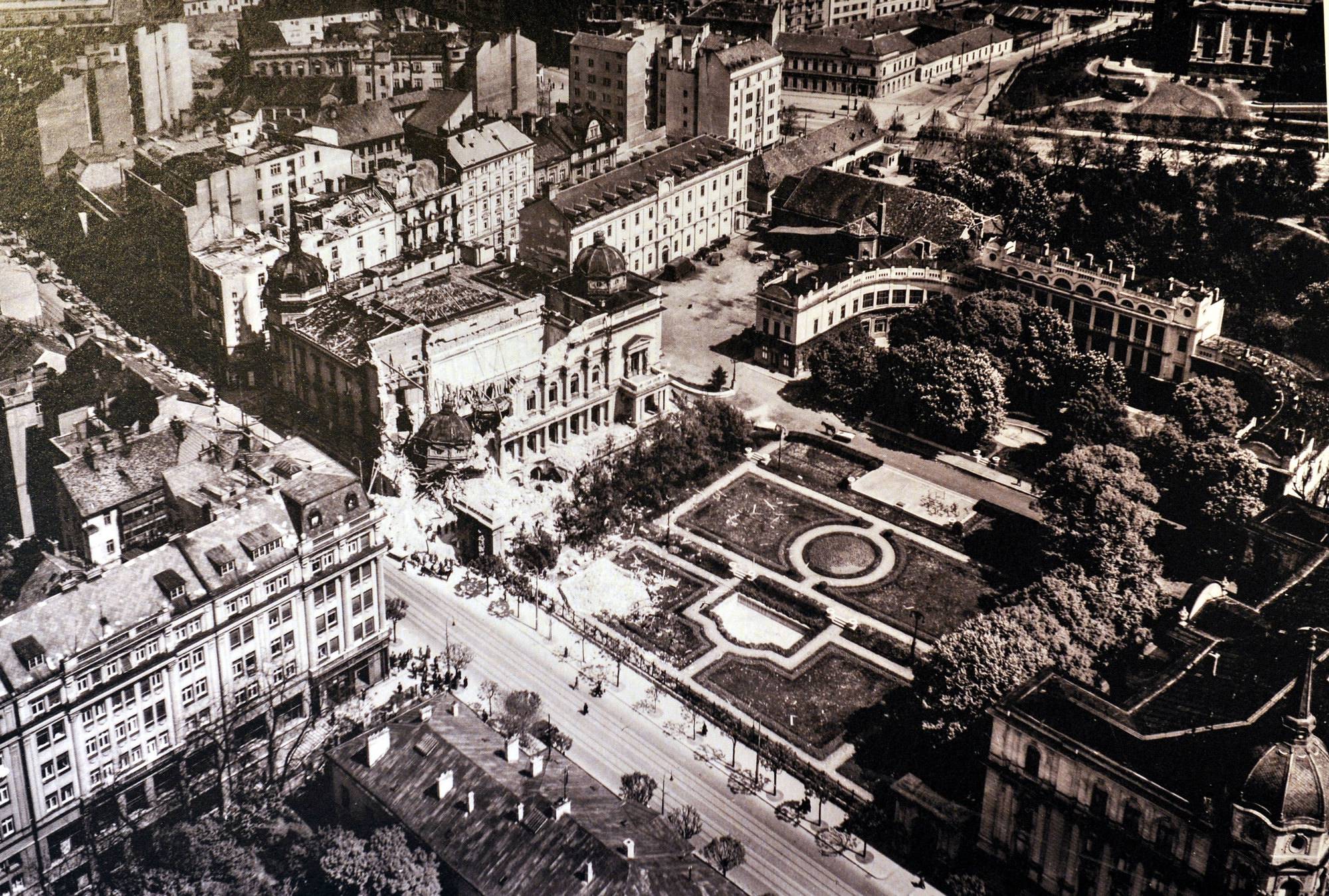 OTVORENA IZLOZBA FOTOGRAFIJA BOMBARDOVANOG BEOGRADA