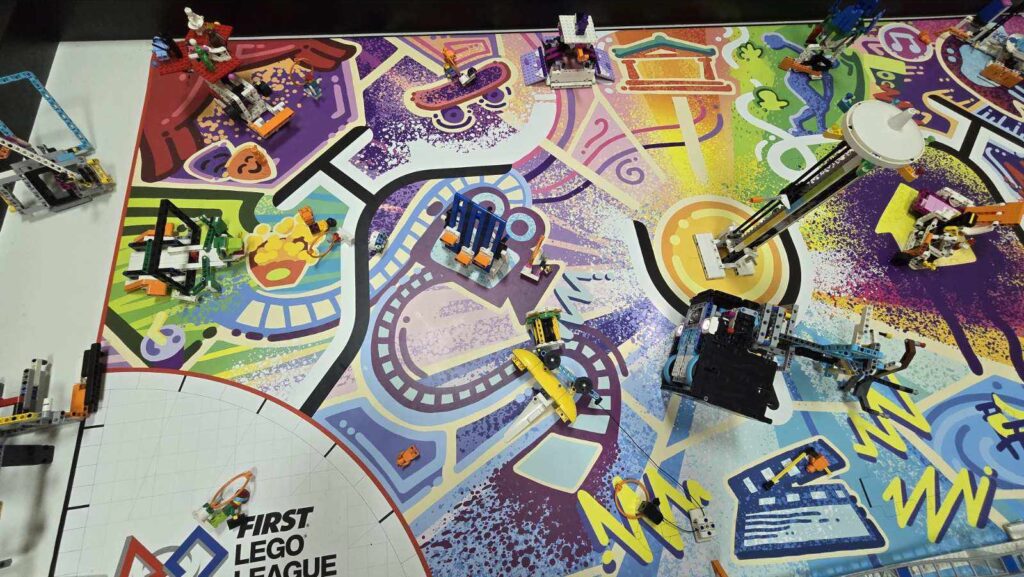 Đaci iz Kragujevačke gimnazije, osvojili prvo mesto na robotičkom takmičenju u Sloveniji Foto: Privatna arhiva (poslala mi nastavnica) mejl poslala novinarka Sanja Radovanović