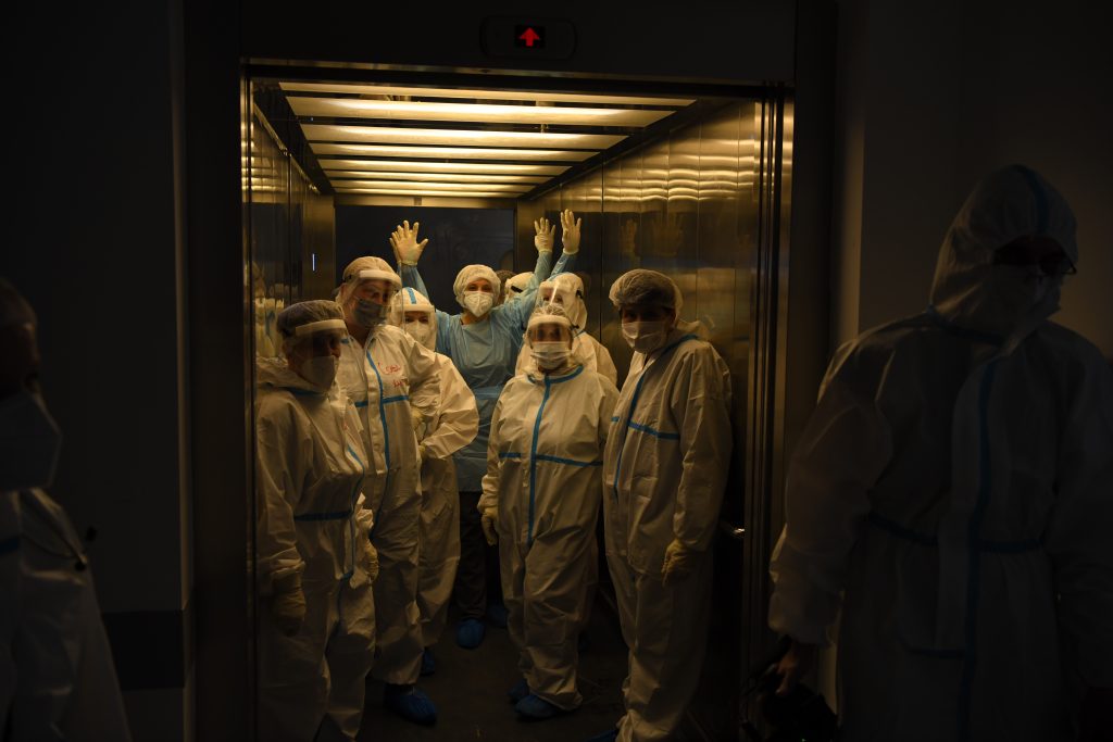 Beograd 20.01.2021. Batajnica, kovid bolnica, crvena zona, koronavirus bolnica, lekari, doktori, skafanderi, pacijenti Foto: Goran Srdanov/Nova.rs