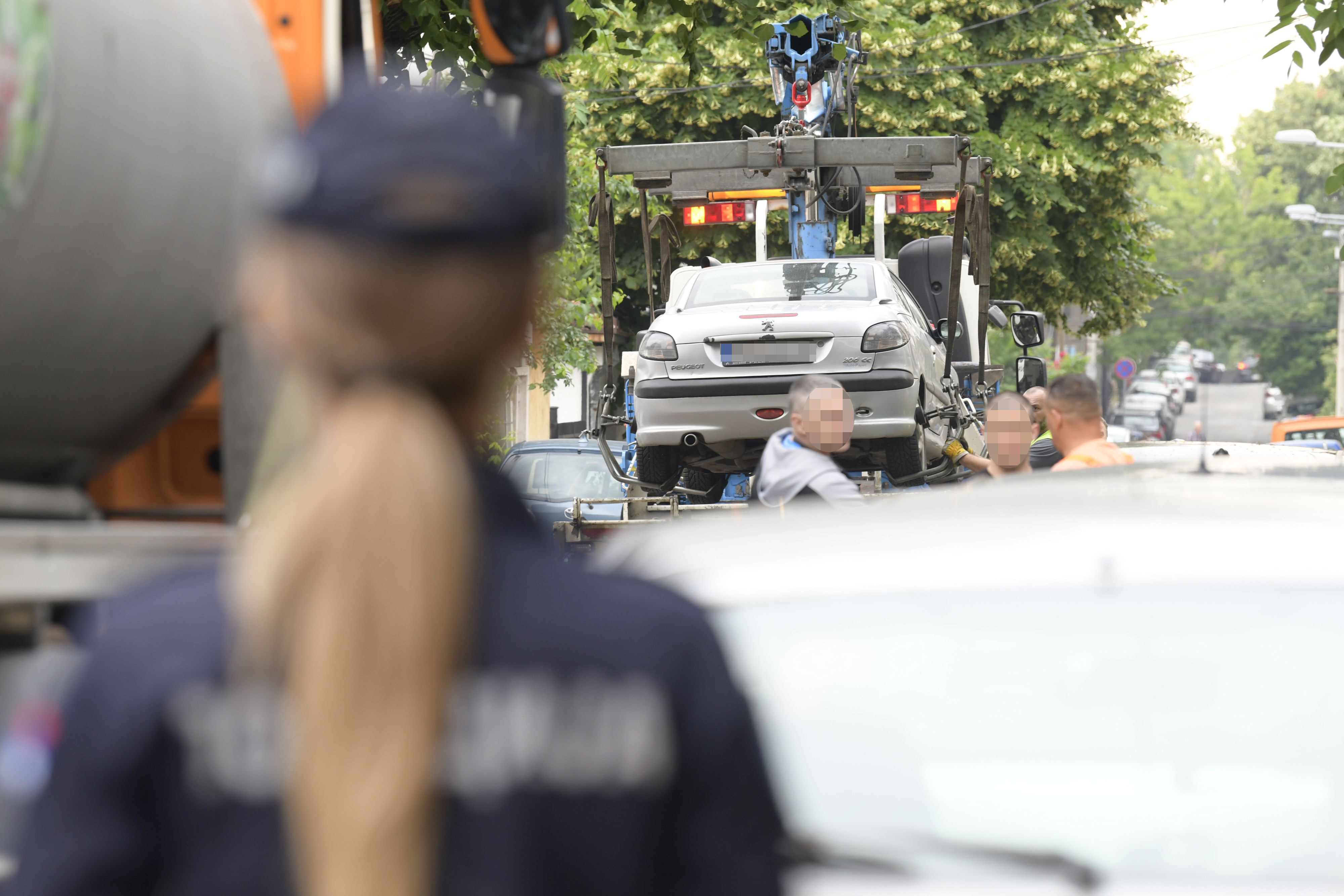 Beograd 30.05.2022. Dušanovac samoubistvo, hronika, policija, Dragan Čos izvrsio samoubistvo i ranio prijateljicu, policijski automobil pauk Foto: Goran Srdanov/Nova.rs