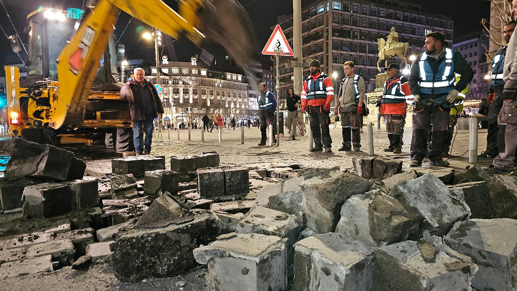 Mesto: Beograd
Datum: Fri Feb 09 22:50:17 CET 2024
Dogadjaj: INFRASTRUKTURA - rekonstrukcija ulice Vase Čarapića u centru Beograda
Fotoreporter: Marko Dragoslavić
Izvor: FoNet