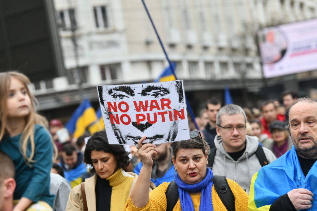 Beograd, 24.02.2023. Trg republike, Skup podrške Ukrajini održava se u subotu u Beogradu, na poziv ambasade Ukrajine i volontera, povodom godišnjice od početka ruske invazije na Ukrajinu. Foto: Vesna Lalić/Nova.rs