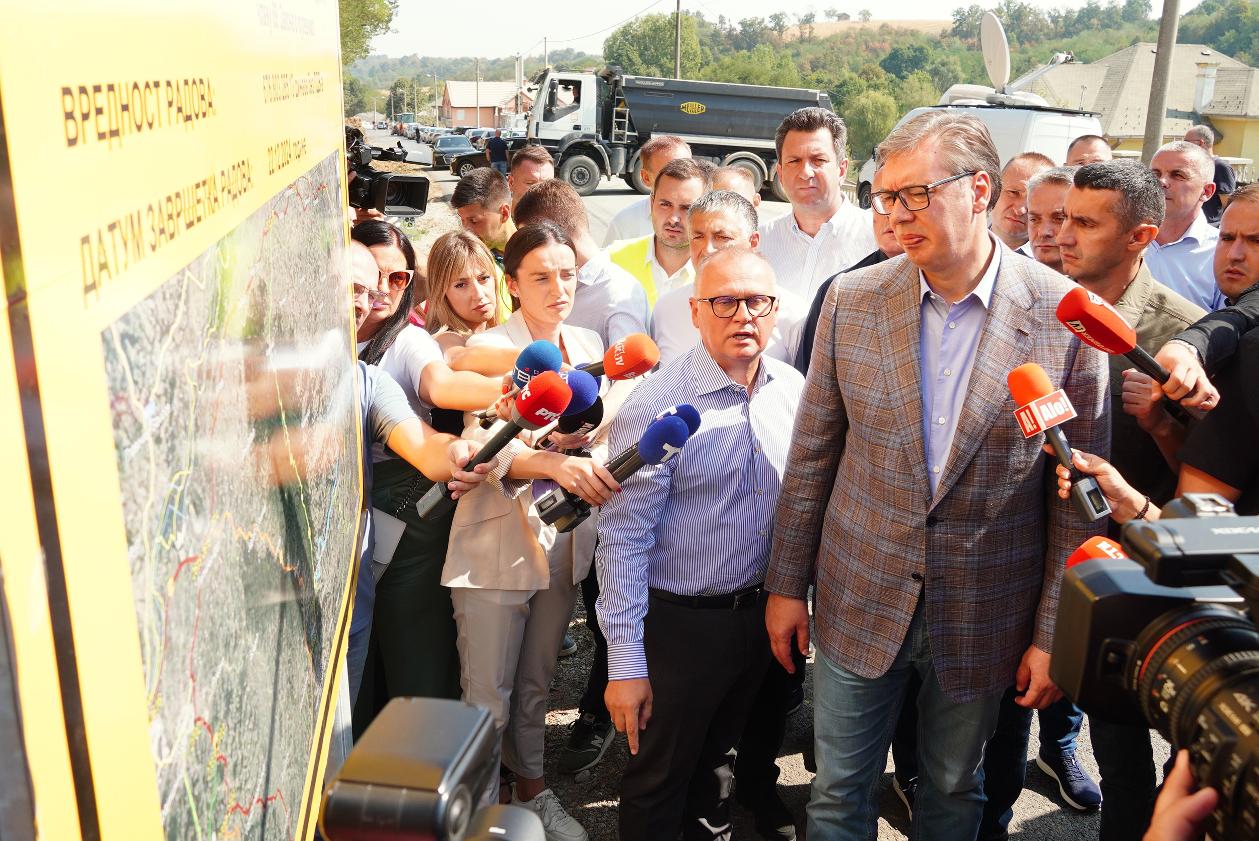 GORAN VESIĆ, ALEKSANDAR VUČIĆ