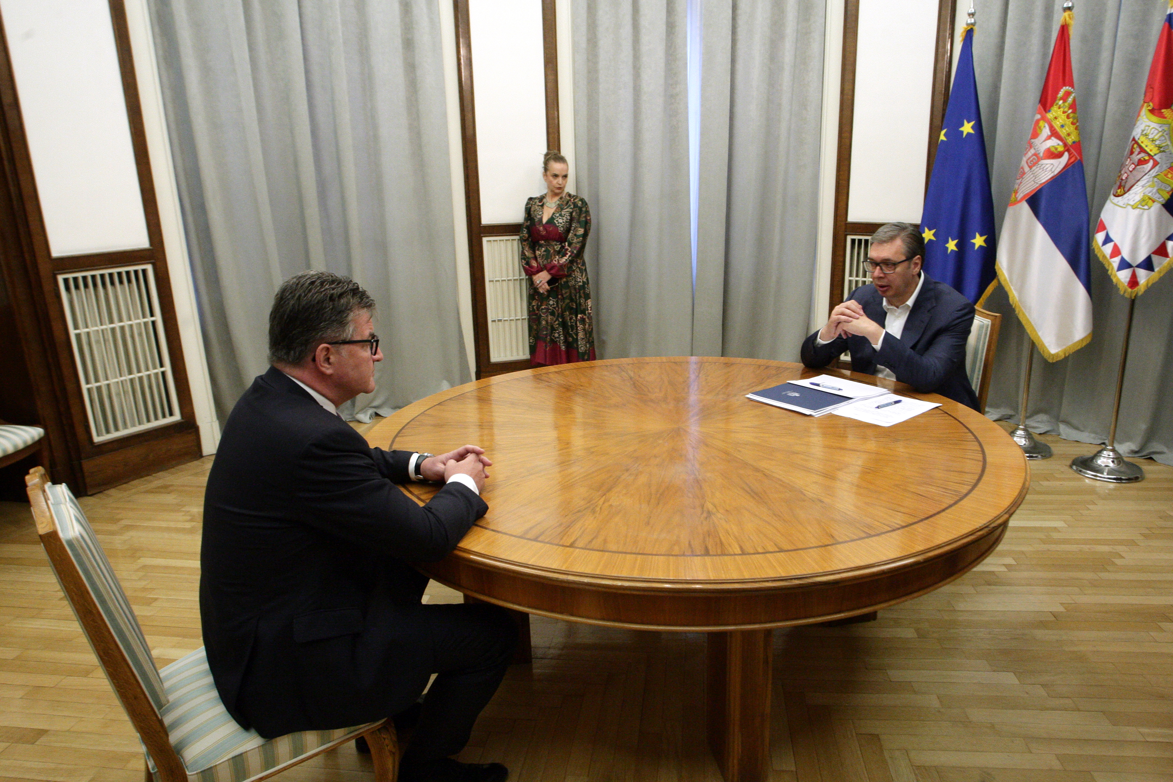 Beograd, 10. septembra 2024. - Predsednik Srbije Aleksandar Vuèiæ sastao se danas sa specijalnim predstavnikom Evropske unije za dijalog Beograda i Pritine i druga regionalna pitanja Zapadnog Balkana Miroslavom Lajèakom. FOTO TANJUG/ SAVA RADOVANOVIÆ/ bg