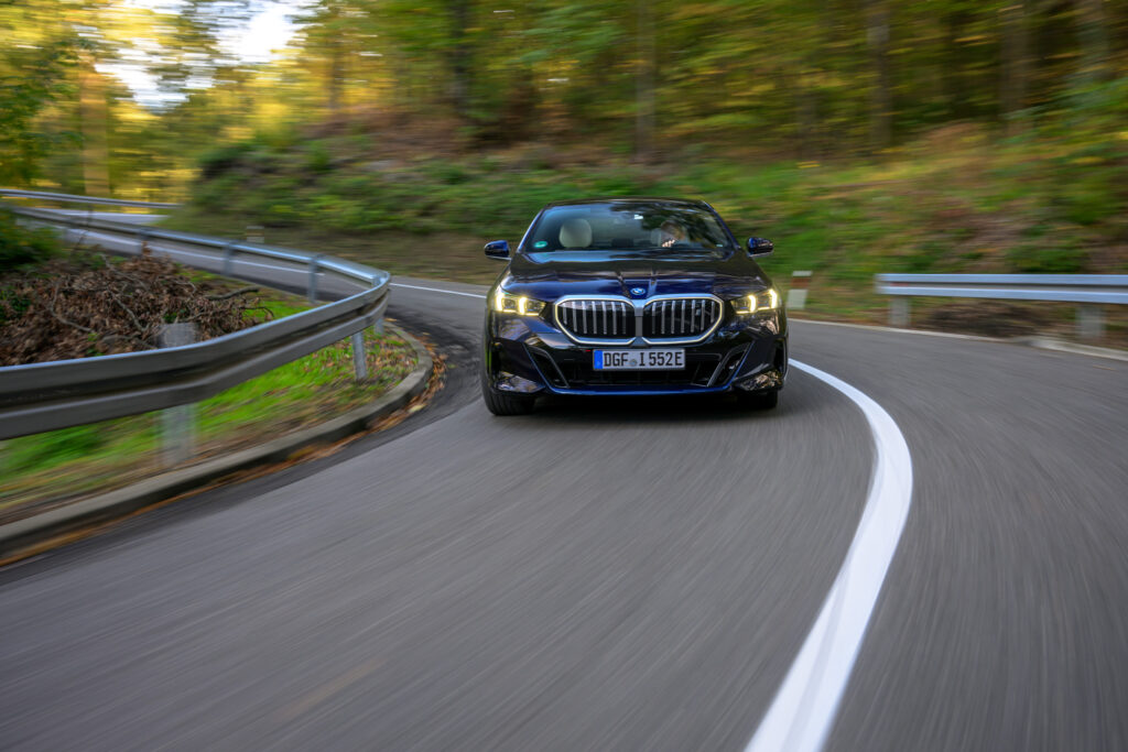 BMW, Promo, a tagovi su : BMW, BMW 5, Serija 5, test