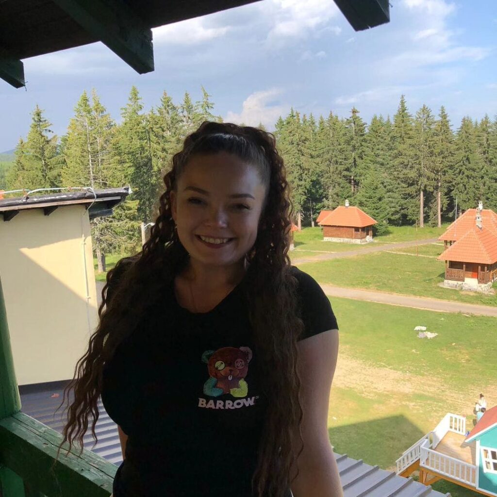 Aleksandra Romanov, studentkinja psihologije, izgubila vid nakon što je obolela od raka