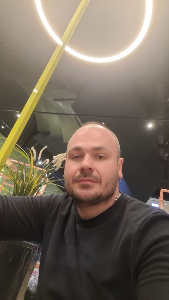 Branko Vukašin putnik na letu kada je avio udario u signalizaciju i posle 1h se prizemio