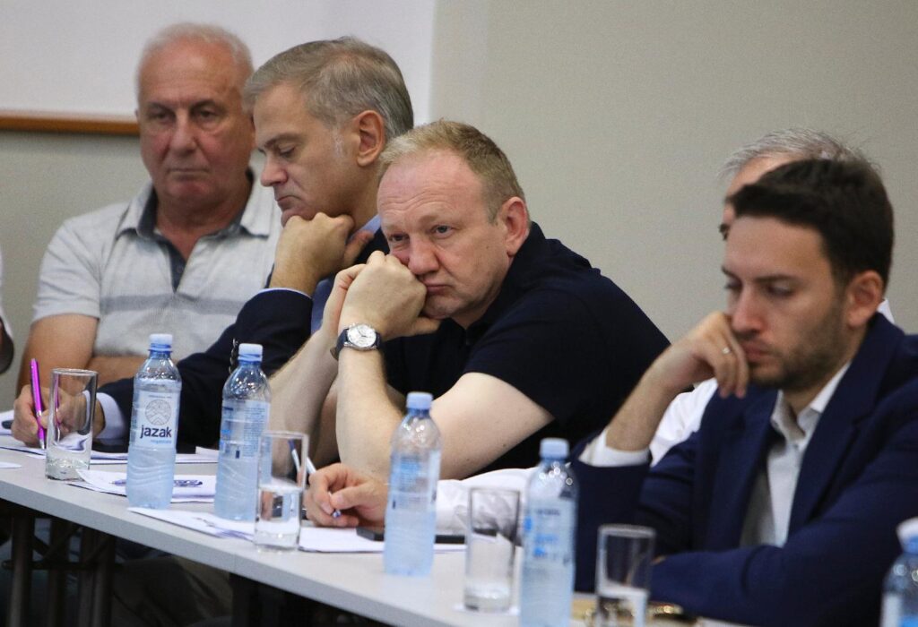 Okugli sto "Okviri strategije delovanja u borbi za opstanak srpskog naroda na Kosovu i Metohiji" . Strategija Kosovo