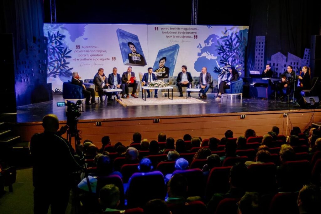 Dritan Abazović, promocija knjige Dritana Abazovića u Ulcinju, Ulcinj, knjiga, promocija, PR tekst Foto: Promo